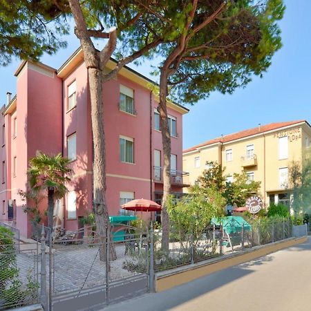 Hotel Flora Capri Cesenatico Luaran gambar