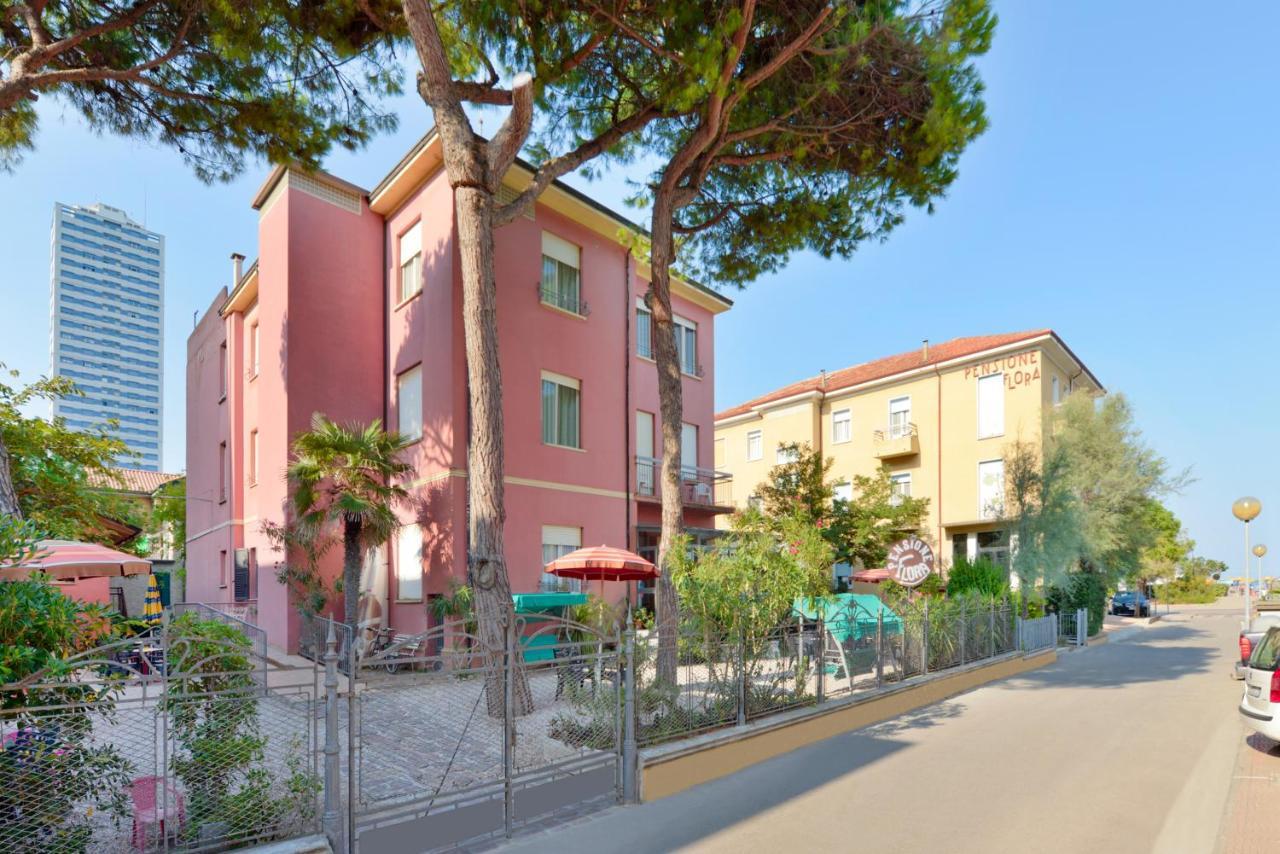 Hotel Flora Capri Cesenatico Luaran gambar